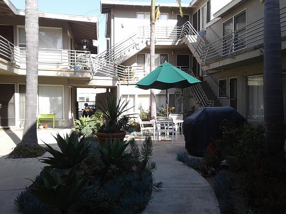 4th image of 230 Termino Ave APT 10