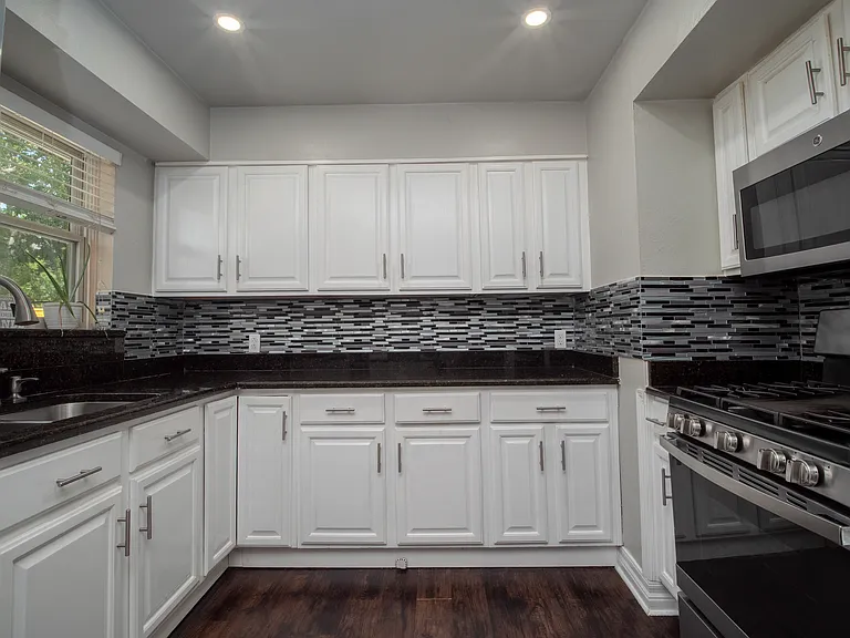 2319 Klondike Dr — Photo 7
