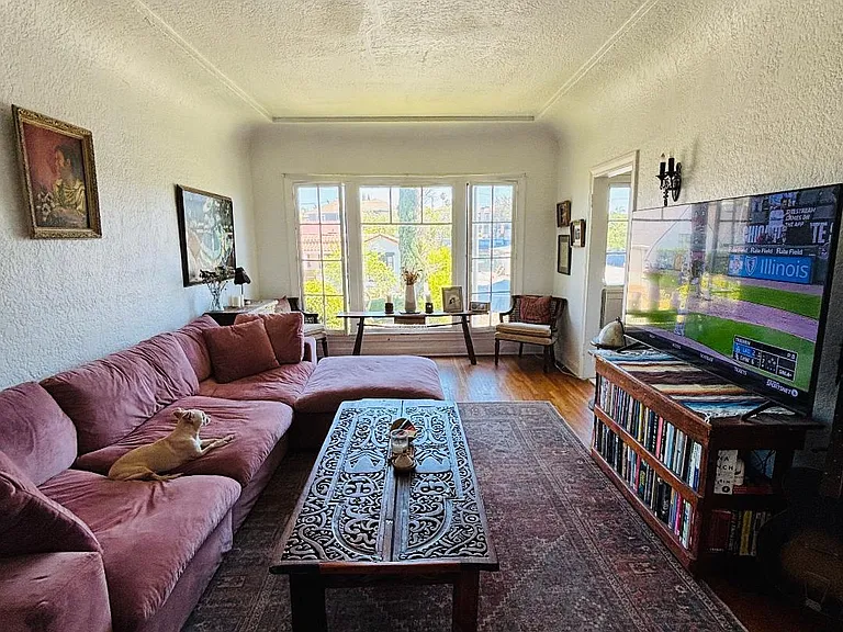 937 S Spaulding Ave #204 — Photo 2