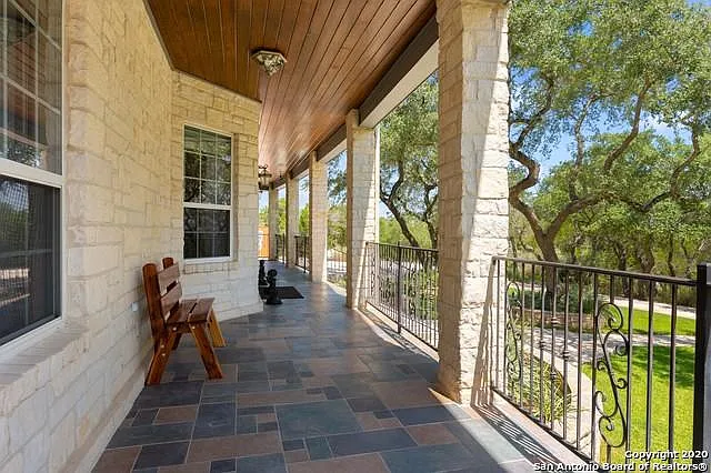 Verde Mountain Trl, San Antonio — Photo 3