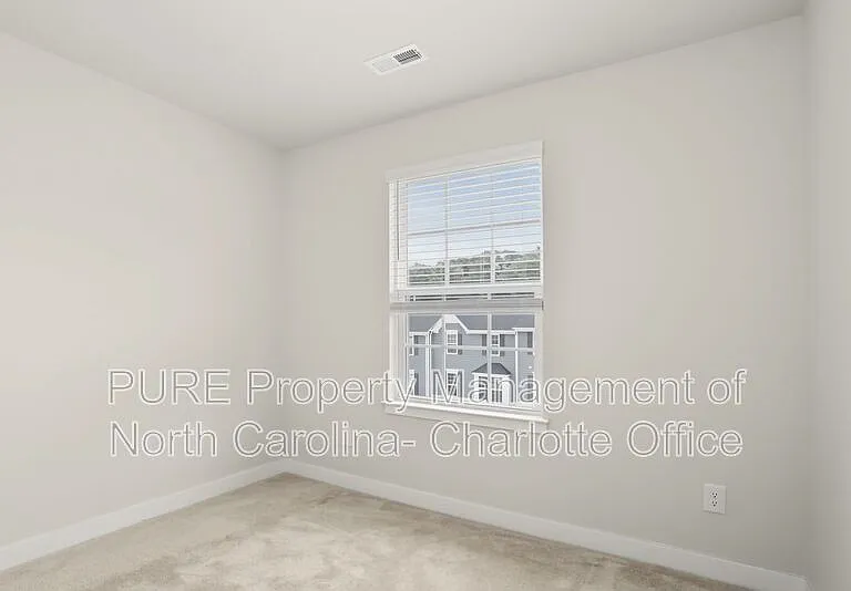 2140 Autumn Cyprus Ave — Photo 14
