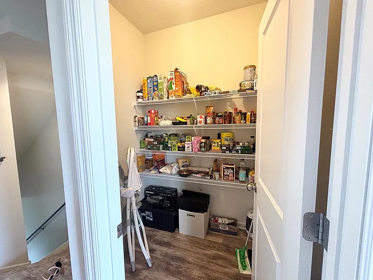 5136 Hampton St NE — Photo 13