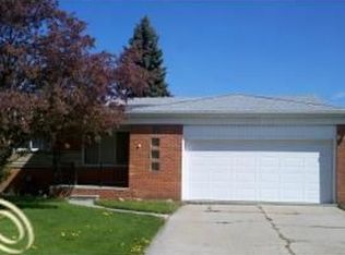 31314 Roycroft St, Livonia, MI 48154