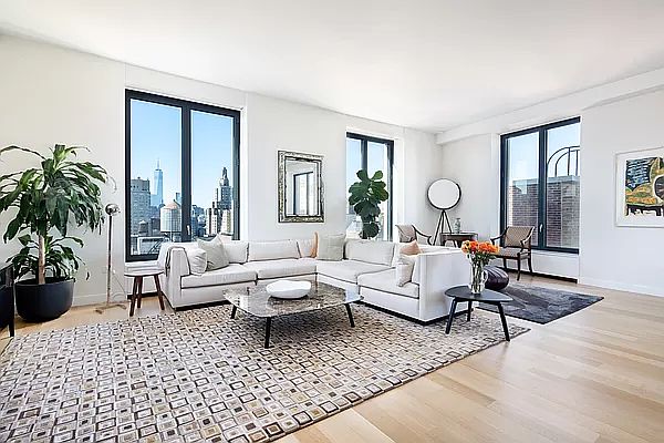 1st image of 21 E 12th St #16C