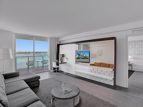 2nd image of 1100 West Ave #1024