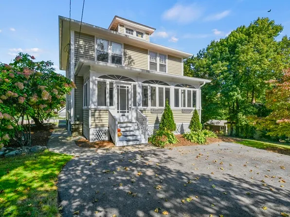 26 Parkton Ave, Worcester, MA 01605