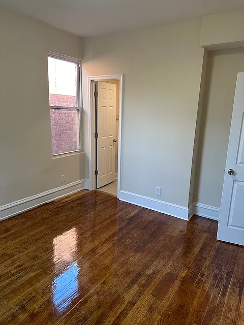 West Grace Apts — Photo 3