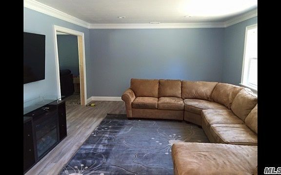 4th image of 5 Puritan Ave