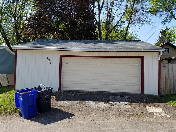 4th image of 791 Blair Ave