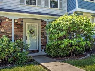 226 Olde Orchard Dr, Bridgeville, PA 15017
