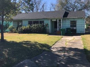 1504 Hemlock Dr, Pasadena, TX 77502