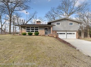 8480 Riverest Dr, Portland, MI 48875