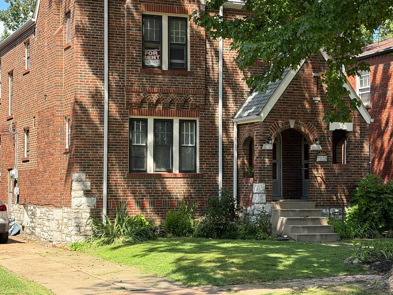 2 bed, 1242 sqft, $1,625 — Photo 1