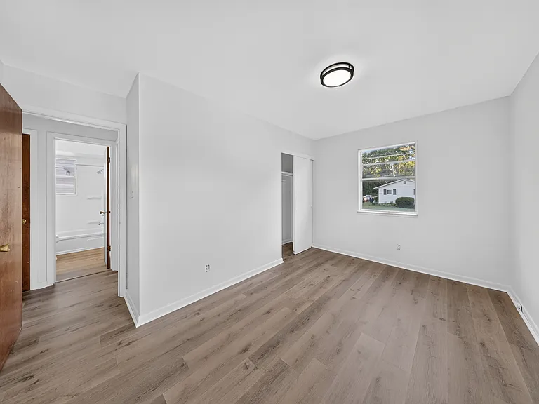 1095 Saint Michaels Ave #1095 — Photo 13