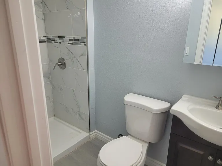 841 W Avenue H8 — Photo 9