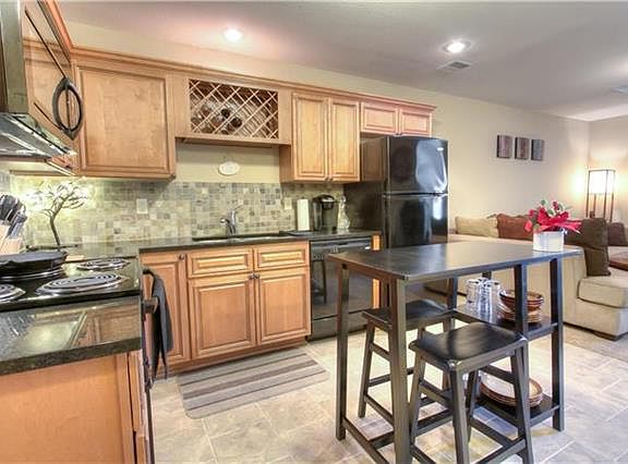 5th image of 13614 NW Oak Valley Dr