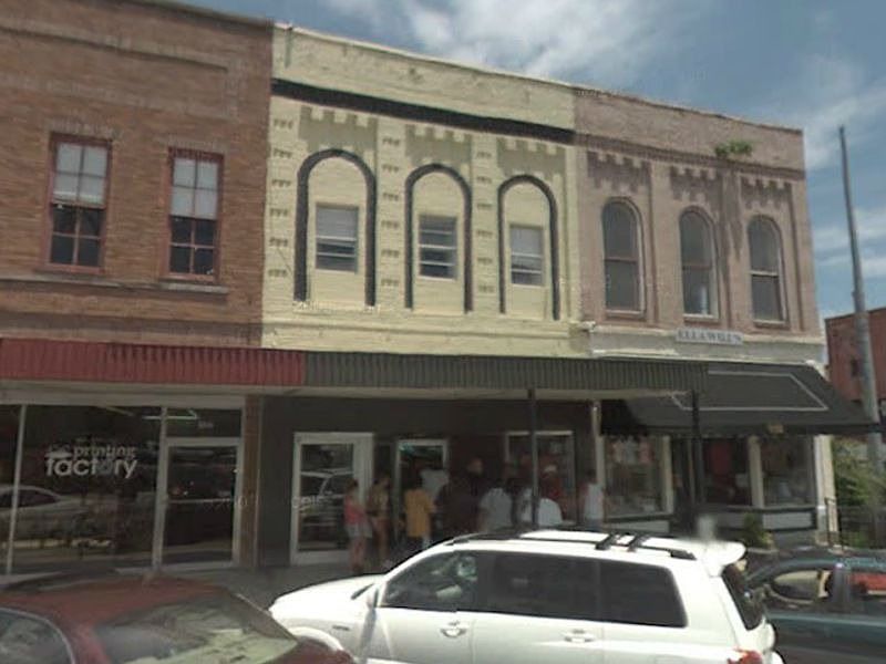 2nd image of 102 W Jefferson St