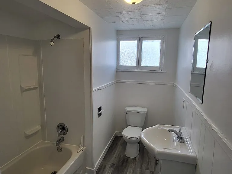28 Ridout St — Photo 3