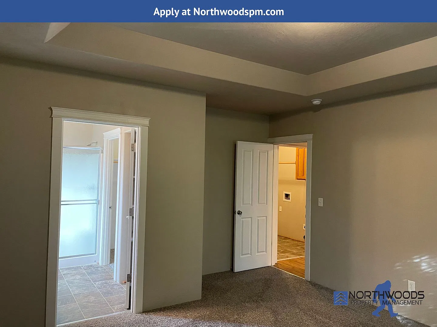 Beautiful 3 Bedroom 2.5 Bath 2 Story Home — Photo 3