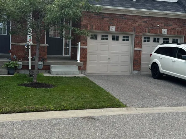 1280 Harmony Rd N #17, Oshawa, ON L1K 0P9