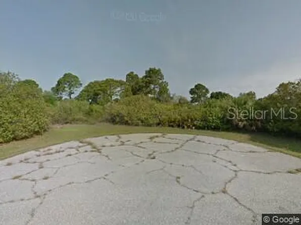 161 Wright Dr, Rotonda West, FL 33947