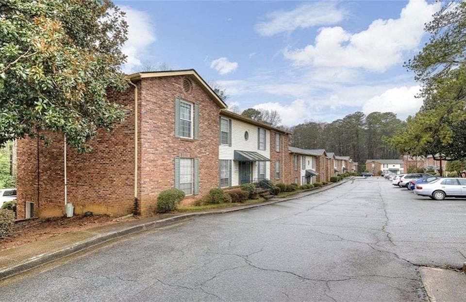 1st image of 5658 Kingsport Dr #6