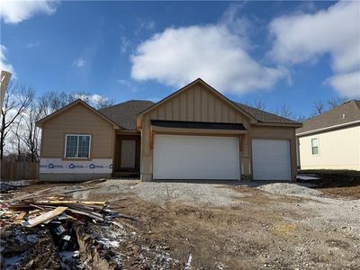2304 NW Rymeg Dr, Grain Valley, MO, 64029
