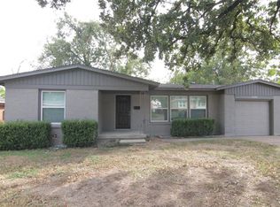 6208 Woodbine Dr, Fort Worth, TX 76112