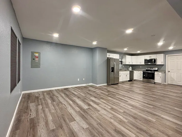 124 Halifax St — Photo 3