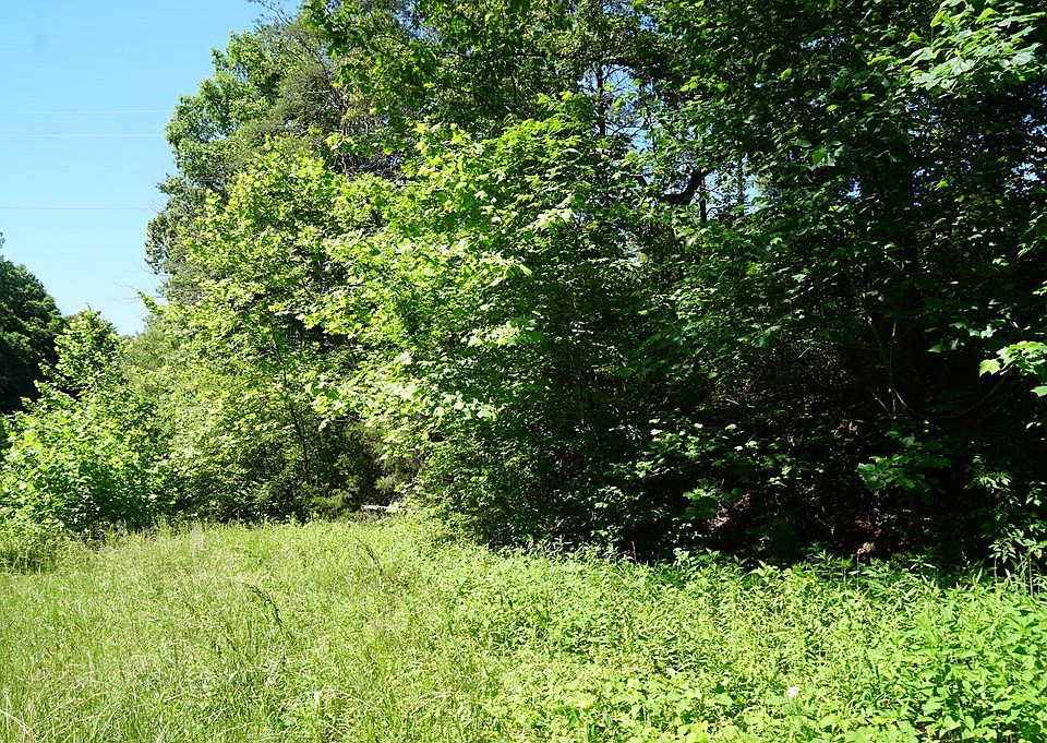 2nd image of 912 Goat Island Rd
