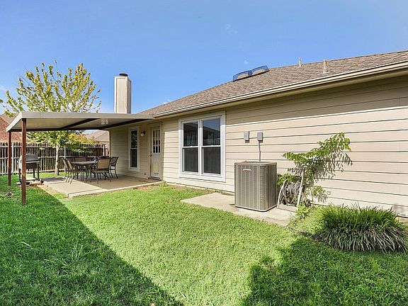 2nd image of 10633 Braewood Dr