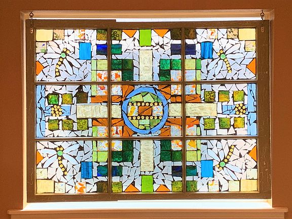 Large stained glass window in entry area!