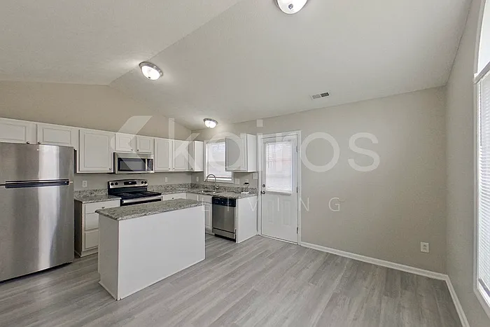 150 Chapel Hill Dr — Photo 6