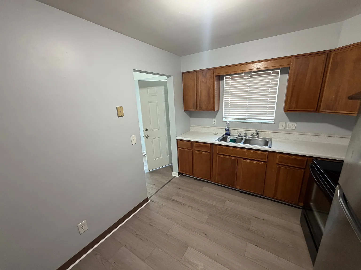 2 bed, 1.0 bath, 650 sqft, $950 — Photo 4