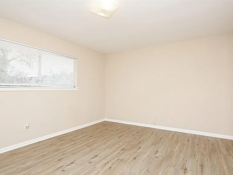 6406 Ashton St — Photo 27
