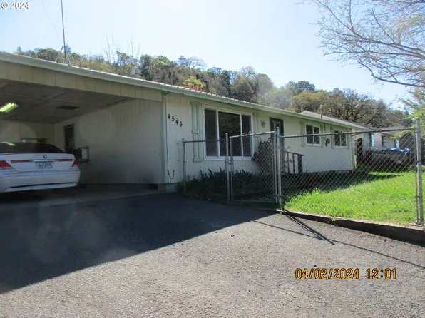4545 Ridenour St, Roseburg, OR 97470