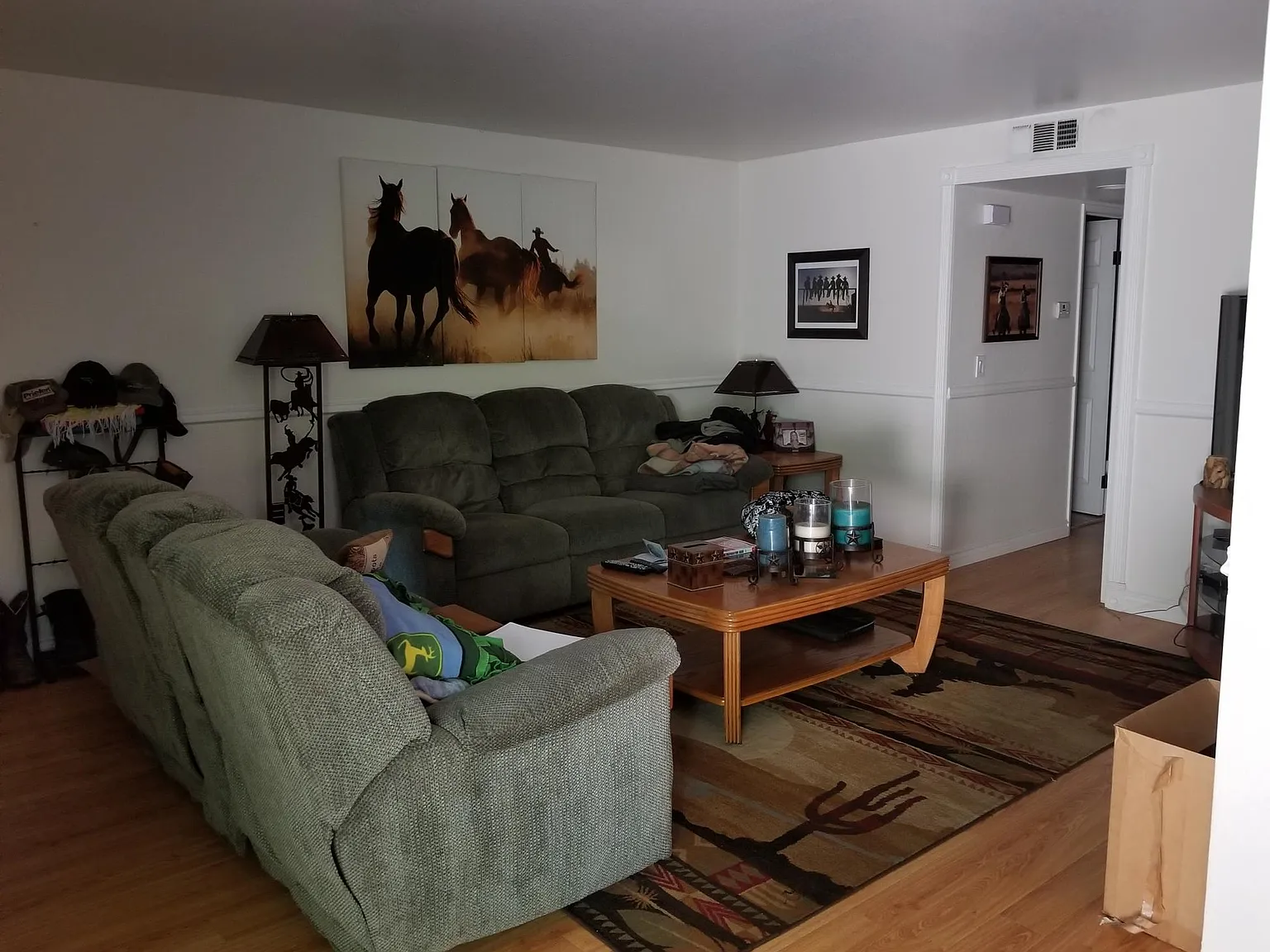 150 E Los Angeles Ave — Photo 4