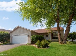 1871 Apple Valley Rd, Bolingbrook, IL 60490