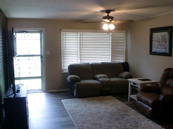 2nd image of 609 S 9th St
