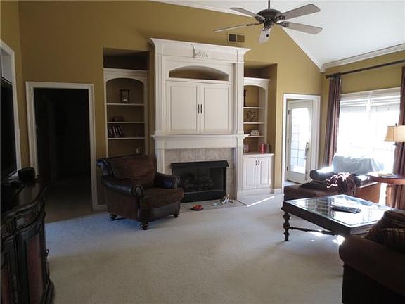 4th image of 315 Countryside Dr