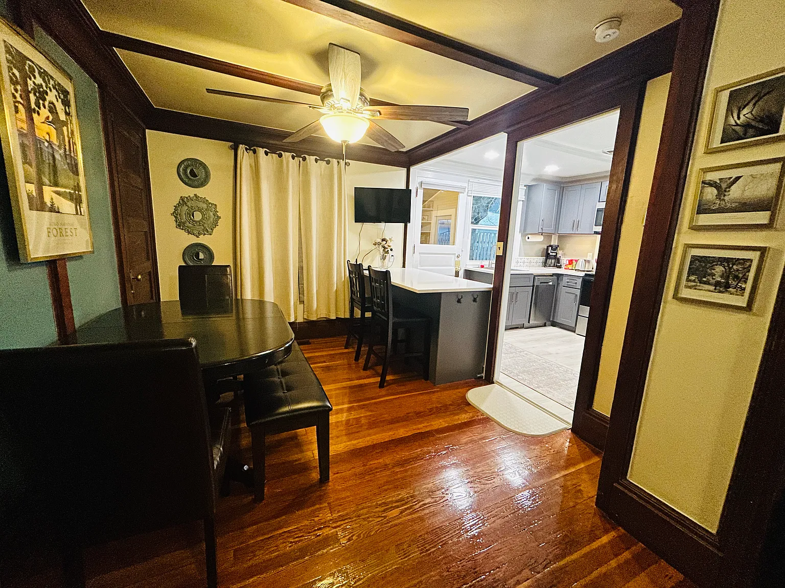 3 bed, 1124 sqft, $3,900 — Photo 4