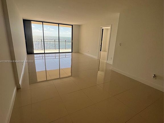 3rd image of 1632 S Bayshore Ct APT 402