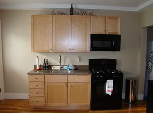 206 Jewett St APT 3F, Manchester, NH 03103