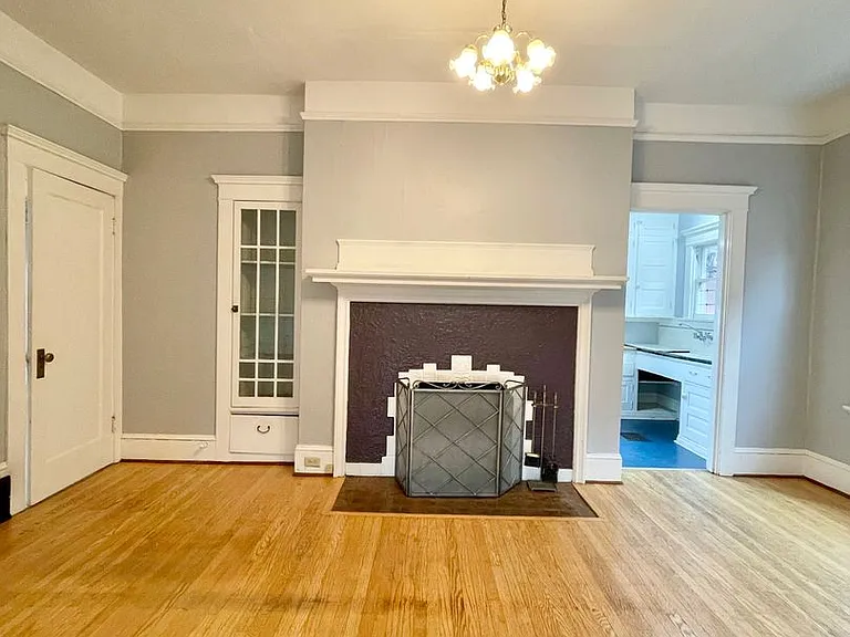Lovely 1+ Bedroom Apt in Old-Portland Building off of Hawthorne — Photo 10