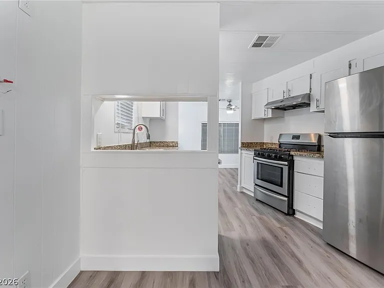 280 Sir Phillip St — Photo 35