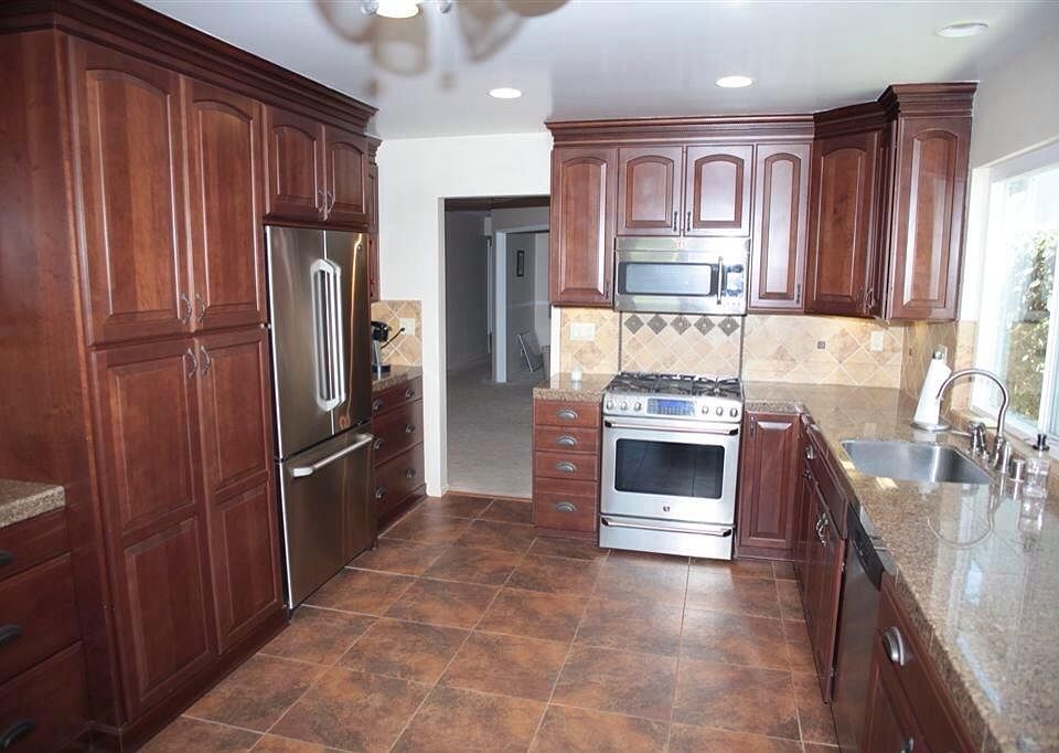 1st image of 12426 Sunnyglen Dr