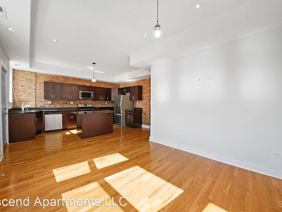 1st image of 2541 N California Ave #11489138