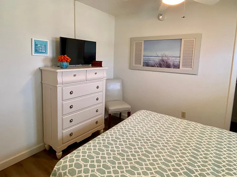 4525 Cove Cir — Photo 17