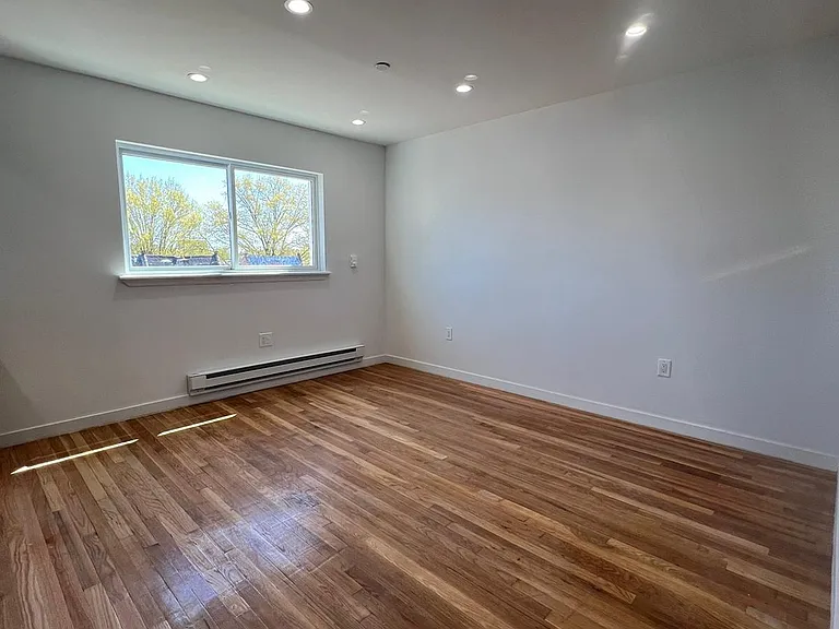718 Rosedale Ave #3 — Photo 3