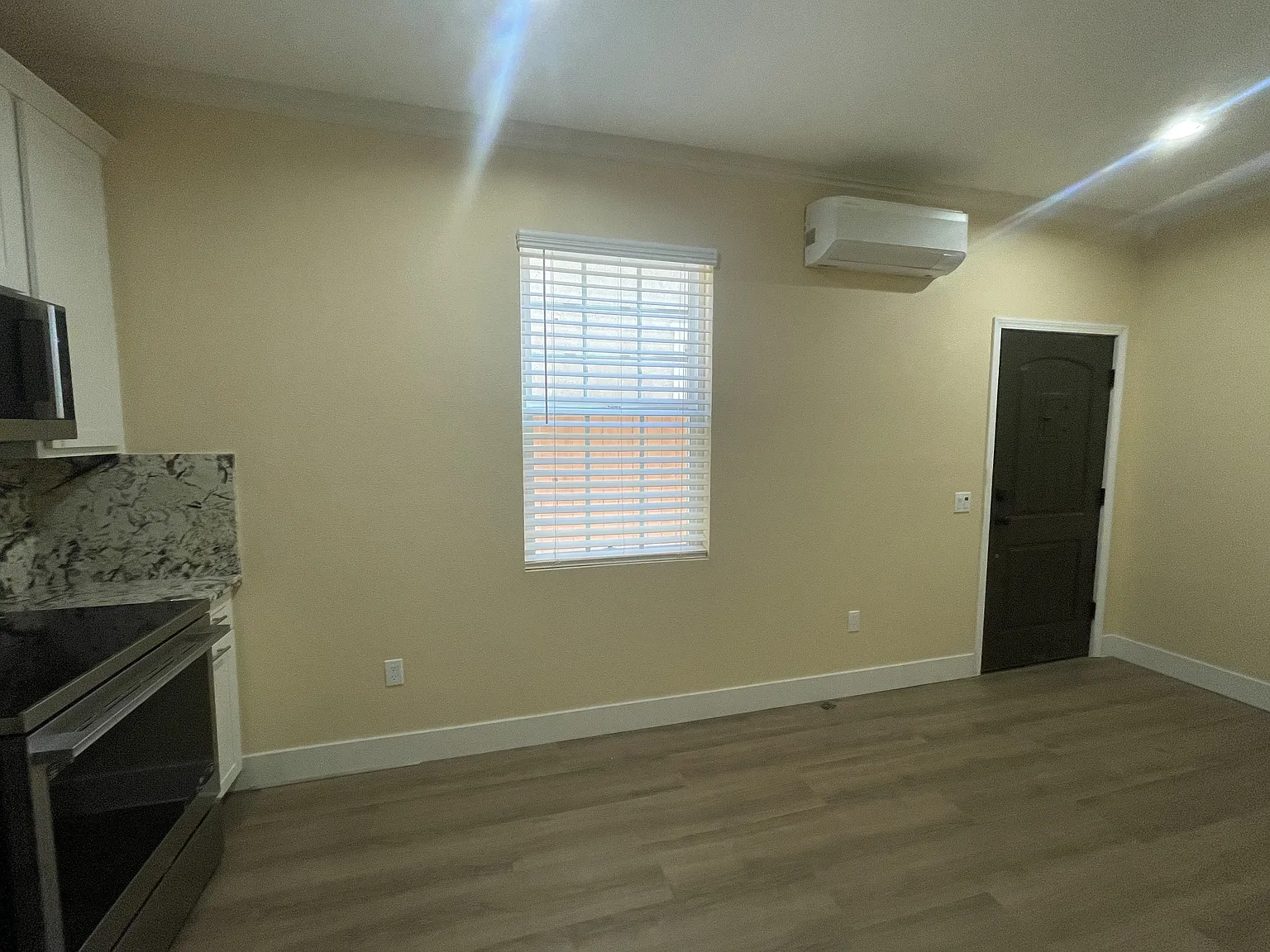 Studio, 350 sqft, $2,000 — Photo 3